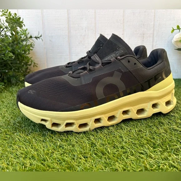 On Cloudmonster Men Black/Acacia size 12 preowned  display picture 3